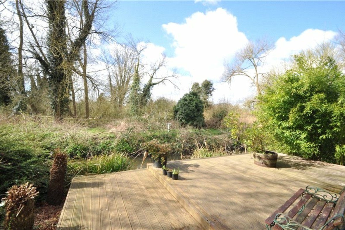 2 Bedroom House Let AgreedHouse Let Agreed in Riverside Court, Riverside Road, St. Albans - View 6 - Collinson Hall