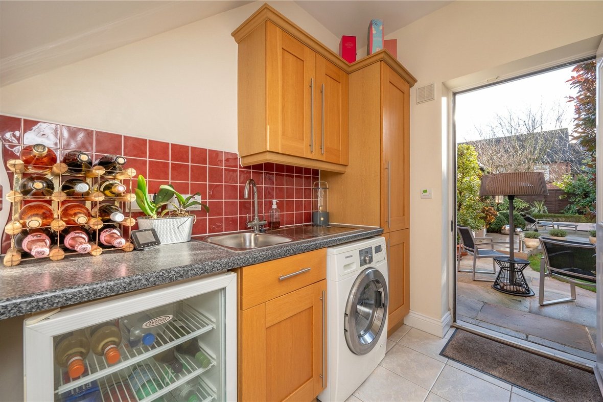 4 Bedroom House New InstructionHouse New Instruction in Devon Mead, Hatfield, Hertfordshire - View 17 - Collinson Hall