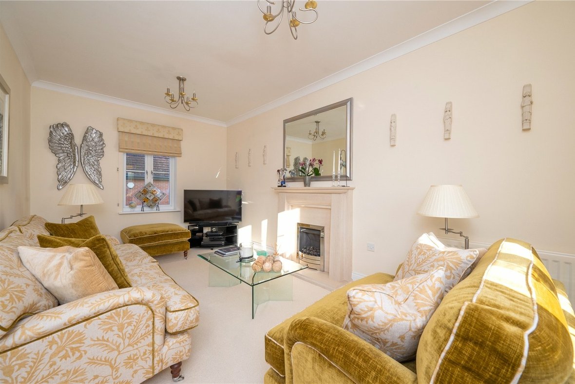 4 Bedroom House New InstructionHouse New Instruction in Devon Mead, Hatfield, Hertfordshire - View 14 - Collinson Hall