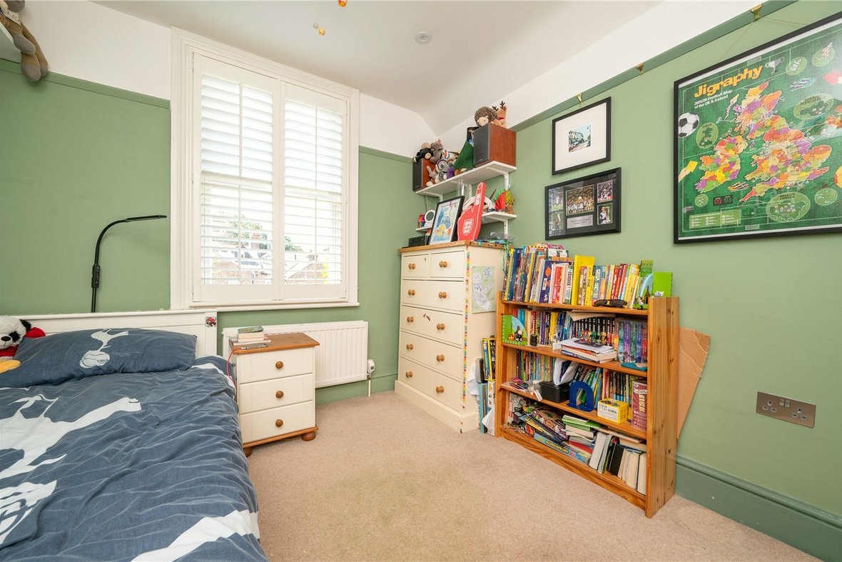 6 Bedroom House Let AgreedHouse Let Agreed in Carlisle Avenue, St. Albans, Hertfordshire - View 28 - Collinson Hall