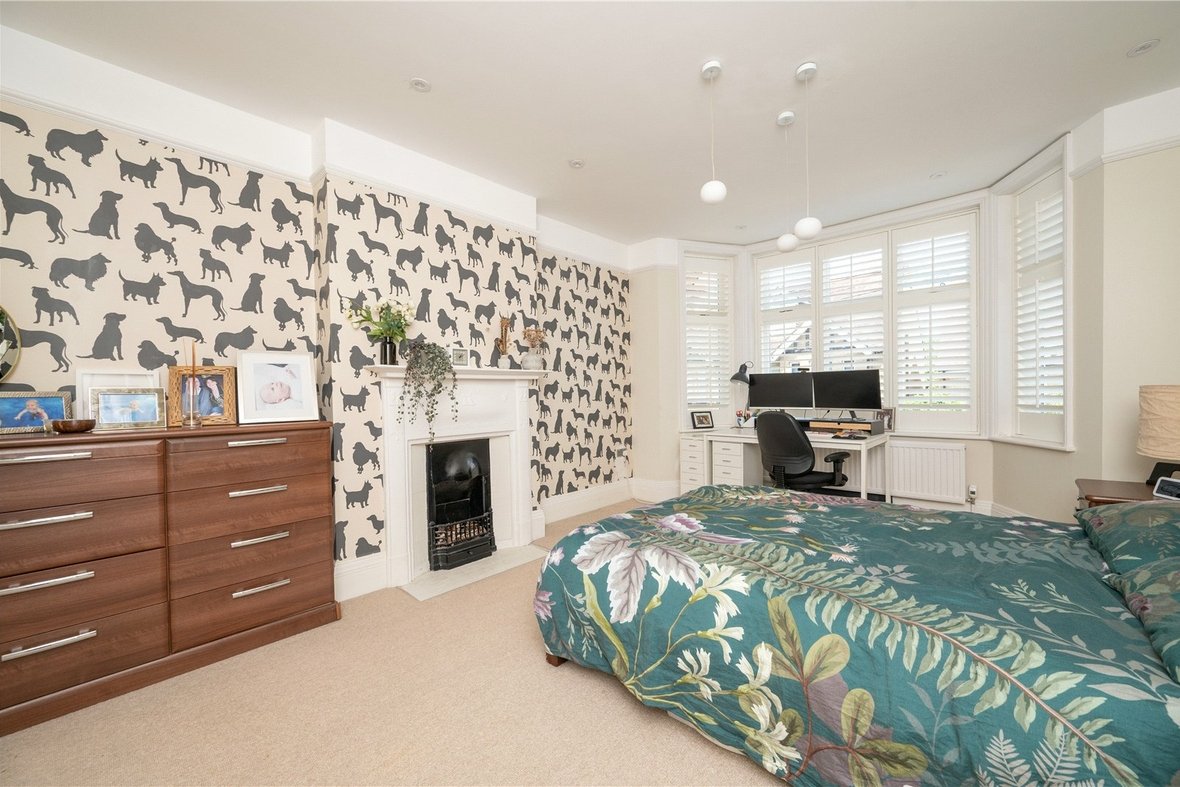 6 Bedroom House Let AgreedHouse Let Agreed in Carlisle Avenue, St. Albans, Hertfordshire - View 20 - Collinson Hall