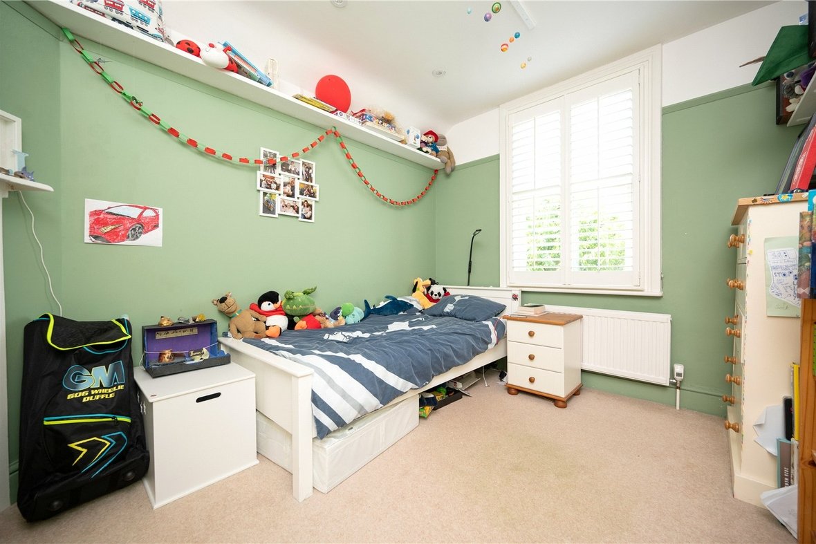 6 Bedroom House Let AgreedHouse Let Agreed in Carlisle Avenue, St. Albans, Hertfordshire - View 27 - Collinson Hall