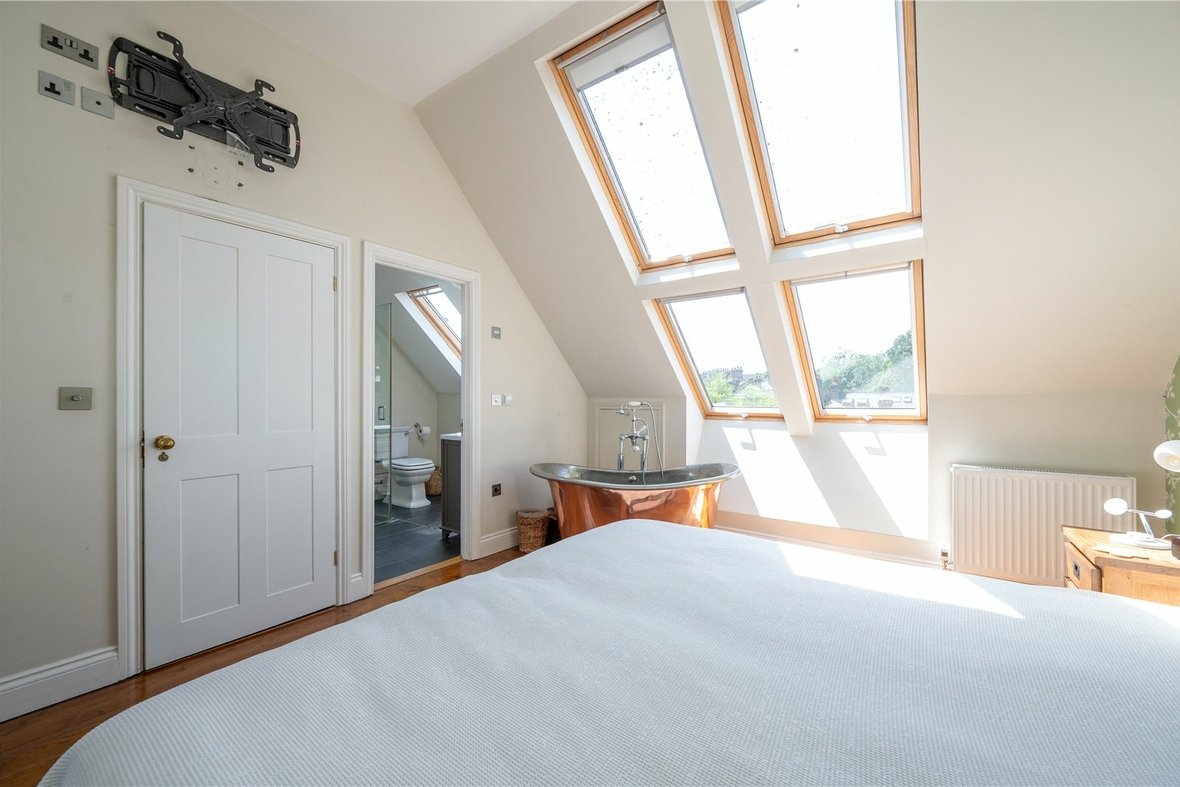 6 Bedroom House Let AgreedHouse Let Agreed in Carlisle Avenue, St. Albans, Hertfordshire - View 33 - Collinson Hall