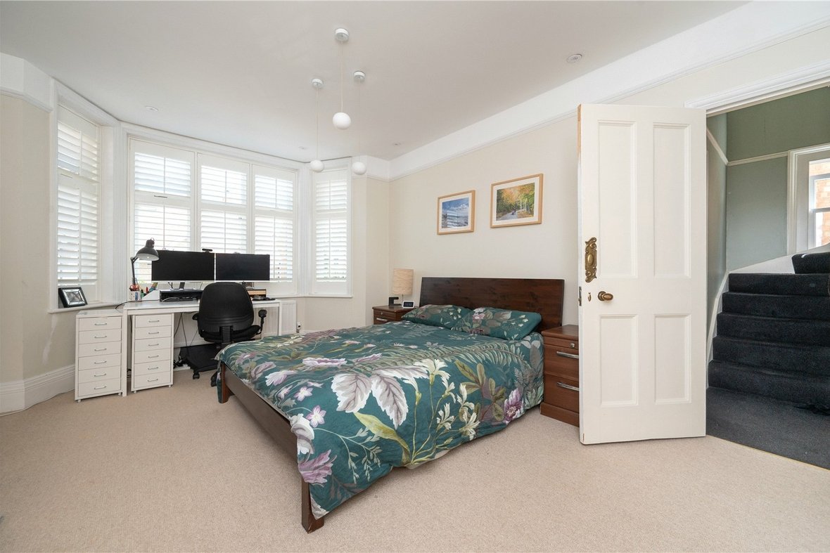 6 Bedroom House Let AgreedHouse Let Agreed in Carlisle Avenue, St. Albans, Hertfordshire - View 35 - Collinson Hall
