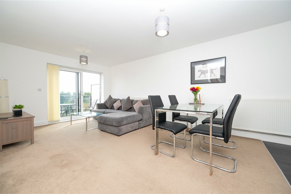 2 Bedroom Apartment LetApartment Let in Charrington Place, St. Albans, Hertfordshire - View 2 - Collinson Hall