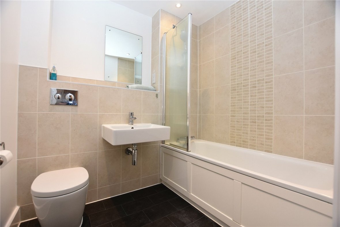 2 Bedroom Apartment Let Agreed in Charrington Place, St. Albans, Hertfordshire - View 4 - Collinson Hall