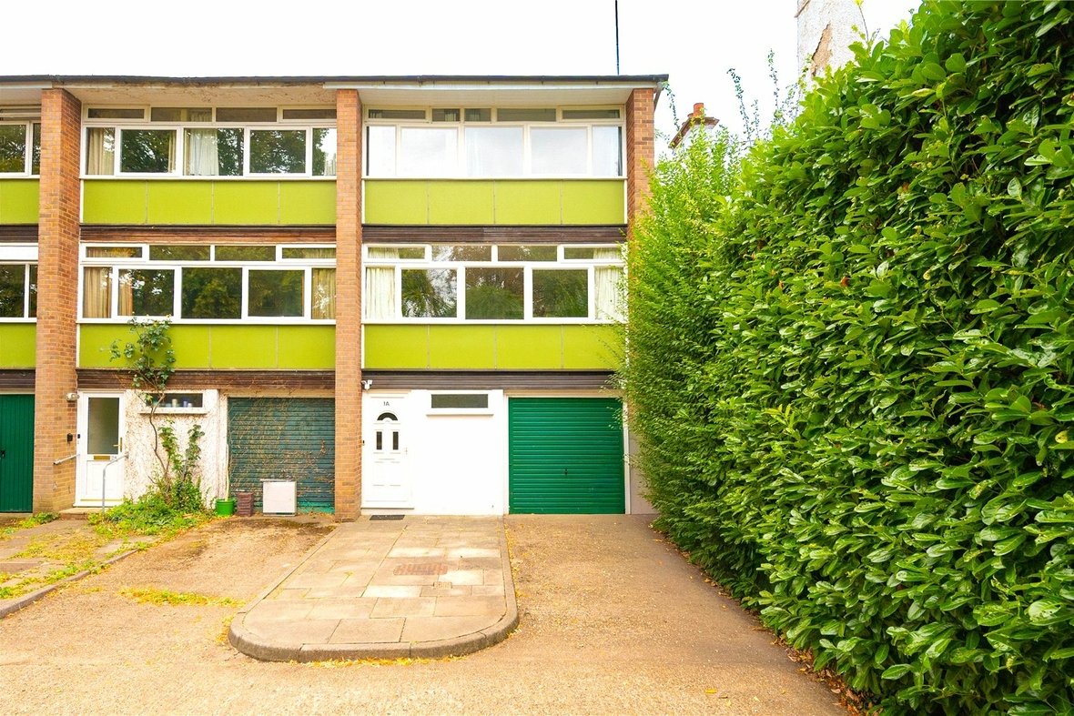 3 Bedroom House To LetHouse To Let in Abbots Park, St. Albans, Hertfordshire - View 17 - Collinson Hall