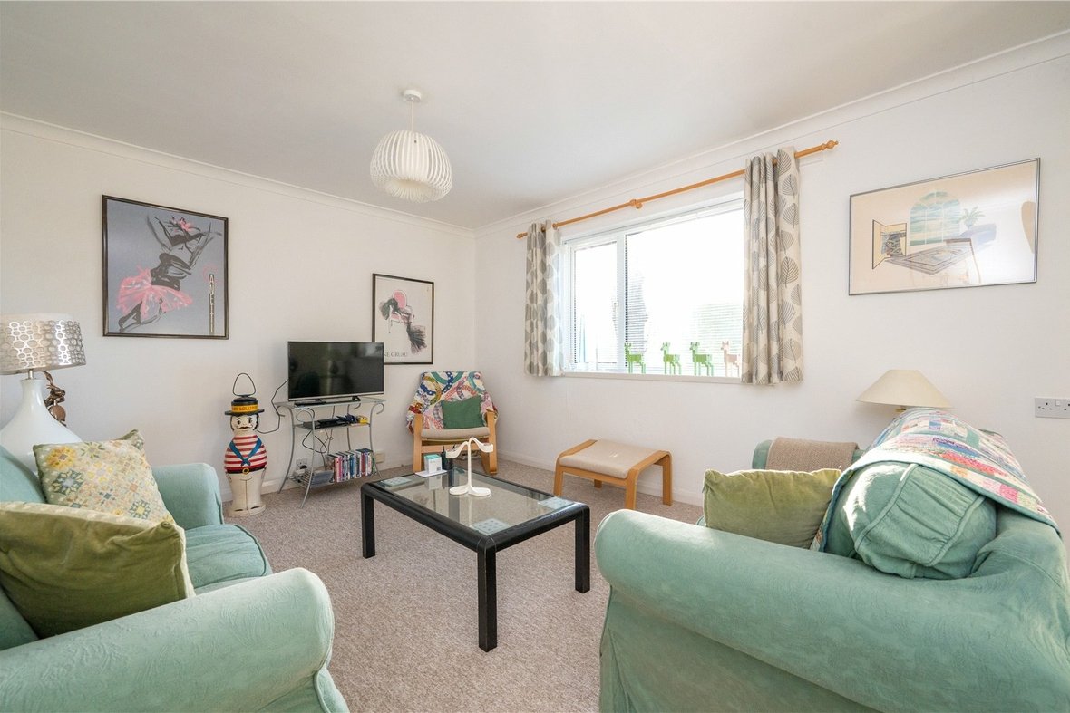 3 Bedroom Apartment New InstructionApartment New Instruction in Avenue Road, St. Albans, Hertfordshire - View 11 - Collinson Hall