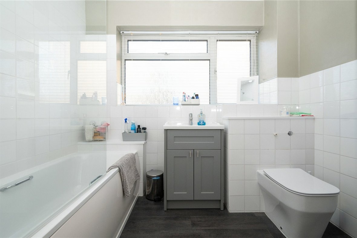 3 Bedroom Apartment New InstructionApartment New Instruction in Avenue Road, St. Albans, Hertfordshire - View 8 - Collinson Hall