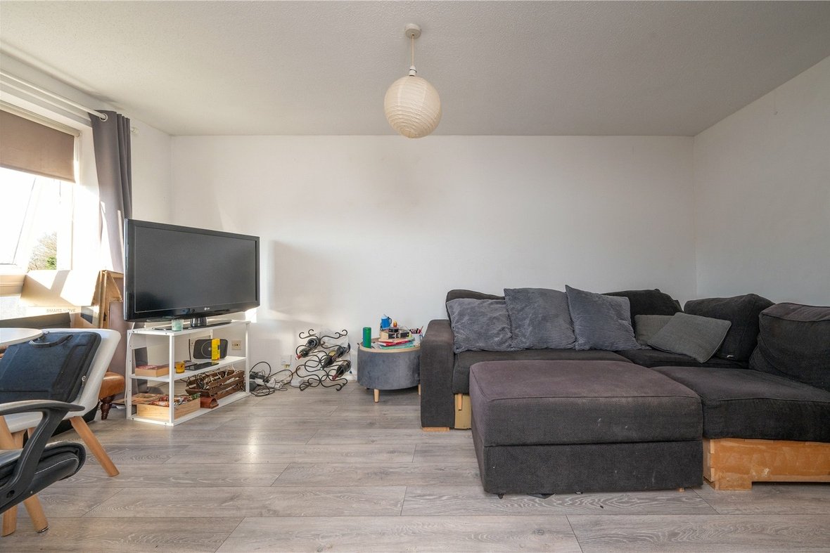 1 Bedroom Apartment New InstructionApartment New Instruction in Wyedale, London Colney, St. Albans - View 2 - Collinson Hall