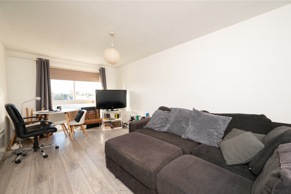 1 Bedroom Apartment New InstructionApartment New Instruction in Wyedale, London Colney, St. Albans - View 5 - Collinson Hall
