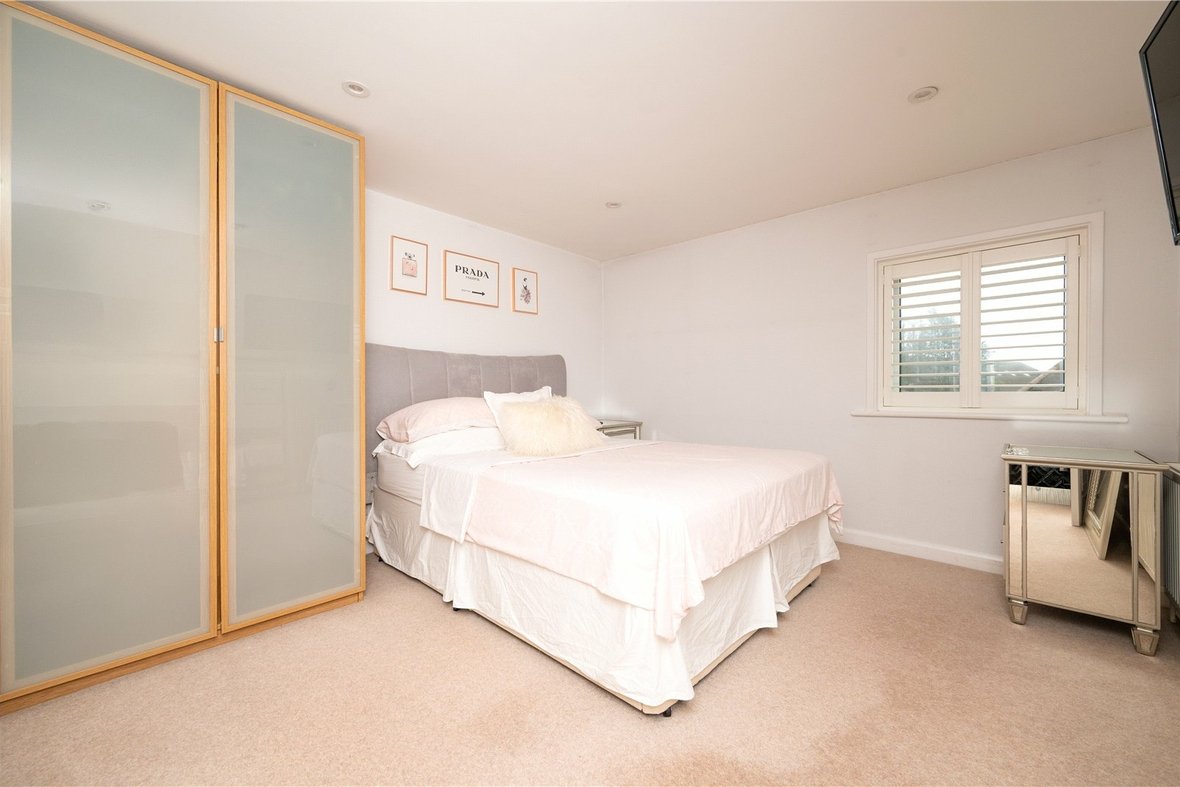 3 Bedroom House New InstructionHouse New Instruction in Coursers Road, Colney Heath, St. Albans - View 16 - Collinson Hall