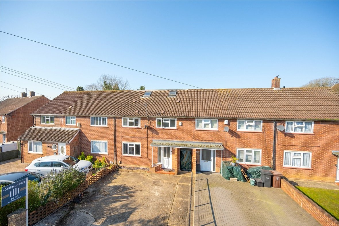 4 Bedroom House To LetHouse To Let in How Wood, Park Street, St. Albans - View 9 - Collinson Hall