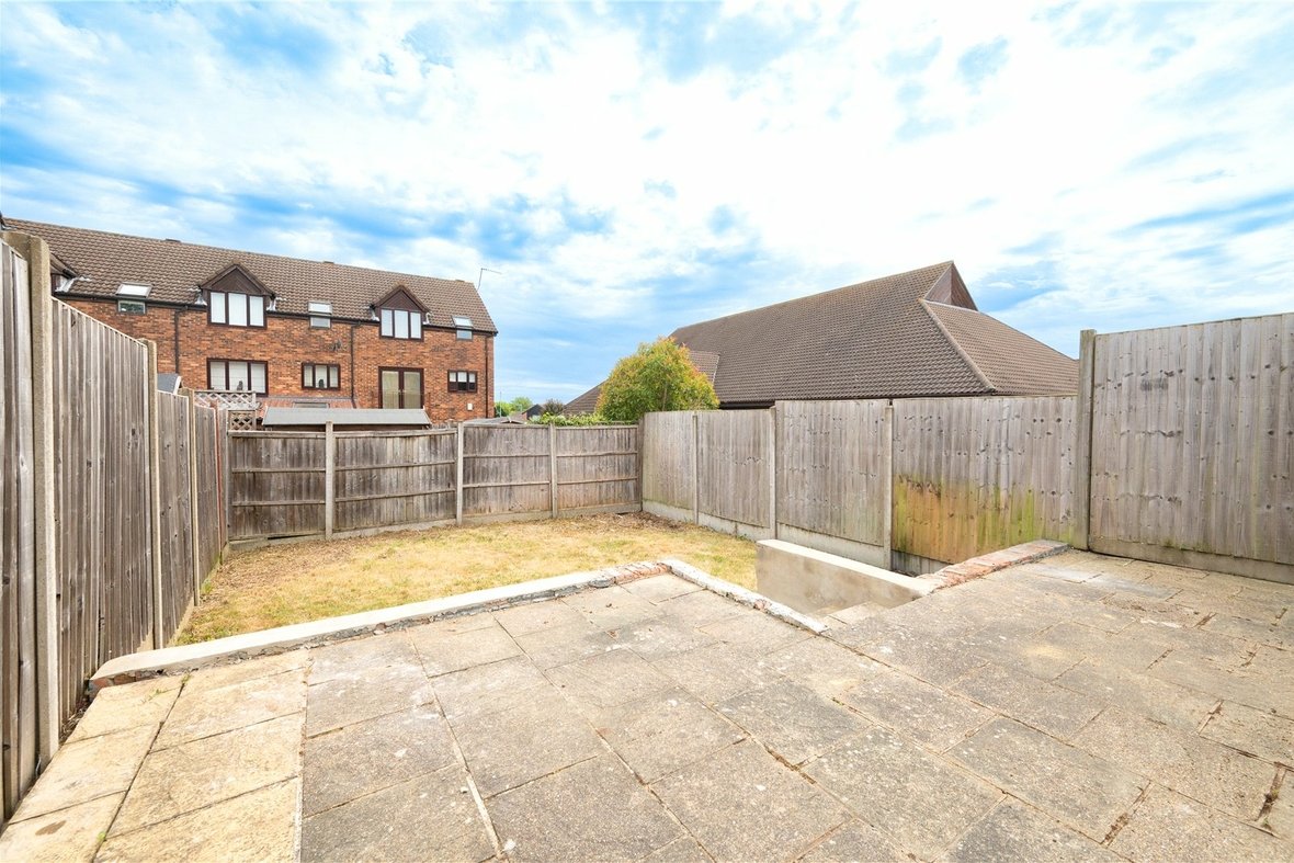 3 Bedroom House For SaleHouse For Sale in Harvesters, St. Albans, Hertfordshire - View 9 - Collinson Hall