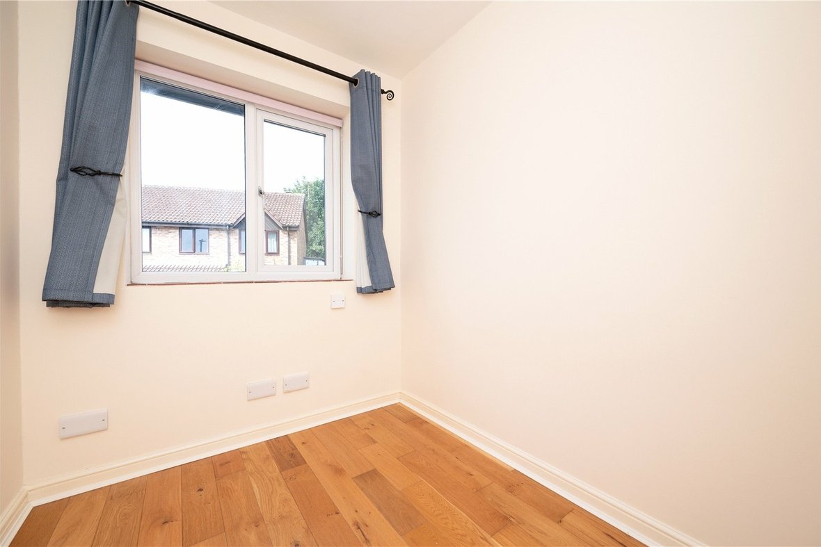 3 Bedroom House For SaleHouse For Sale in Harvesters, St. Albans, Hertfordshire - View 10 - Collinson Hall