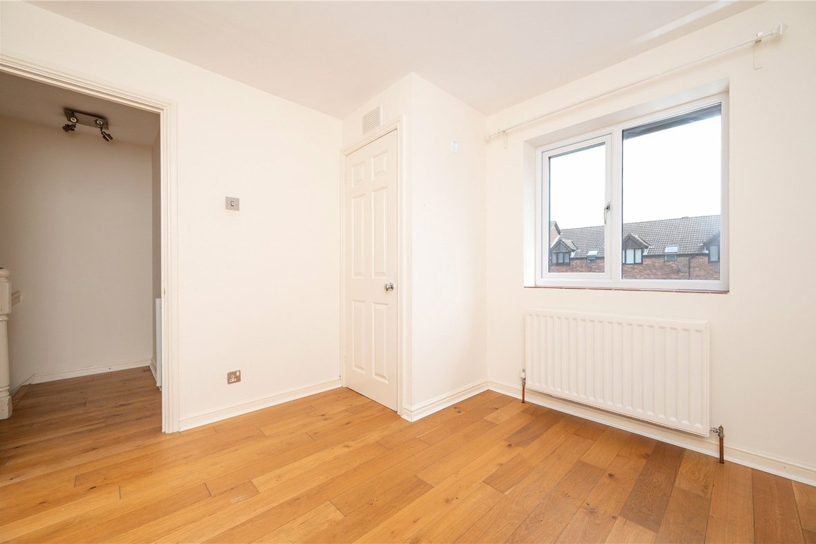 3 Bedroom House For SaleHouse For Sale in Harvesters, St. Albans, Hertfordshire - View 12 - Collinson Hall