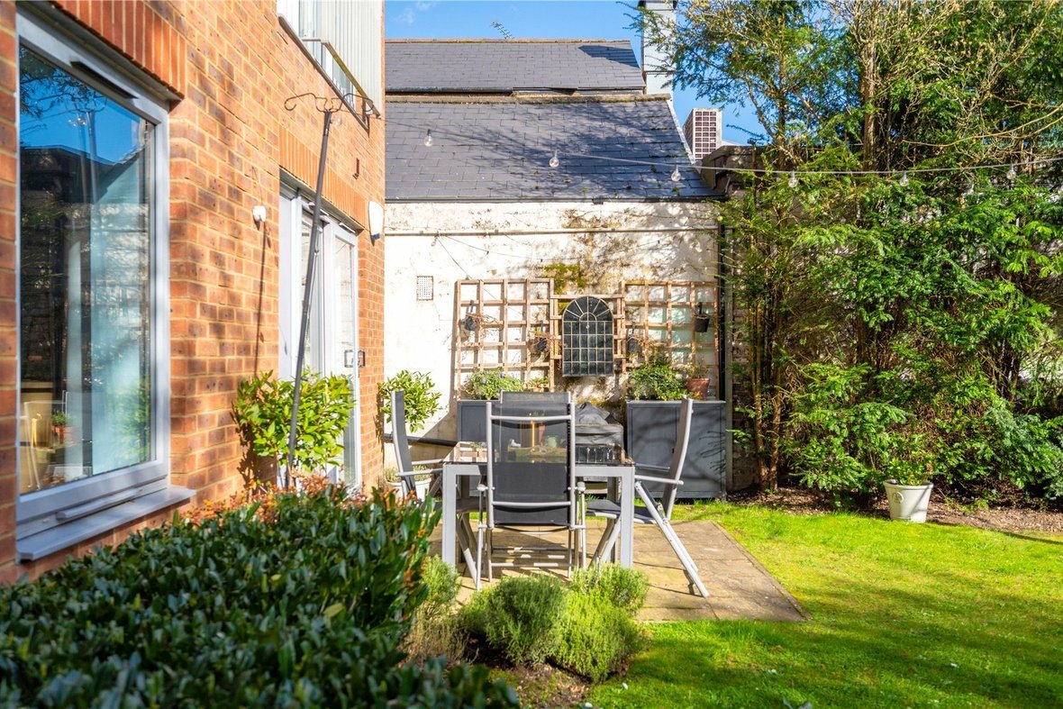 2 Bedroom Apartment New InstructionApartment New Instruction in Hatfield Road, St. Albans, Hertfordshire - View 9 - Collinson Hall