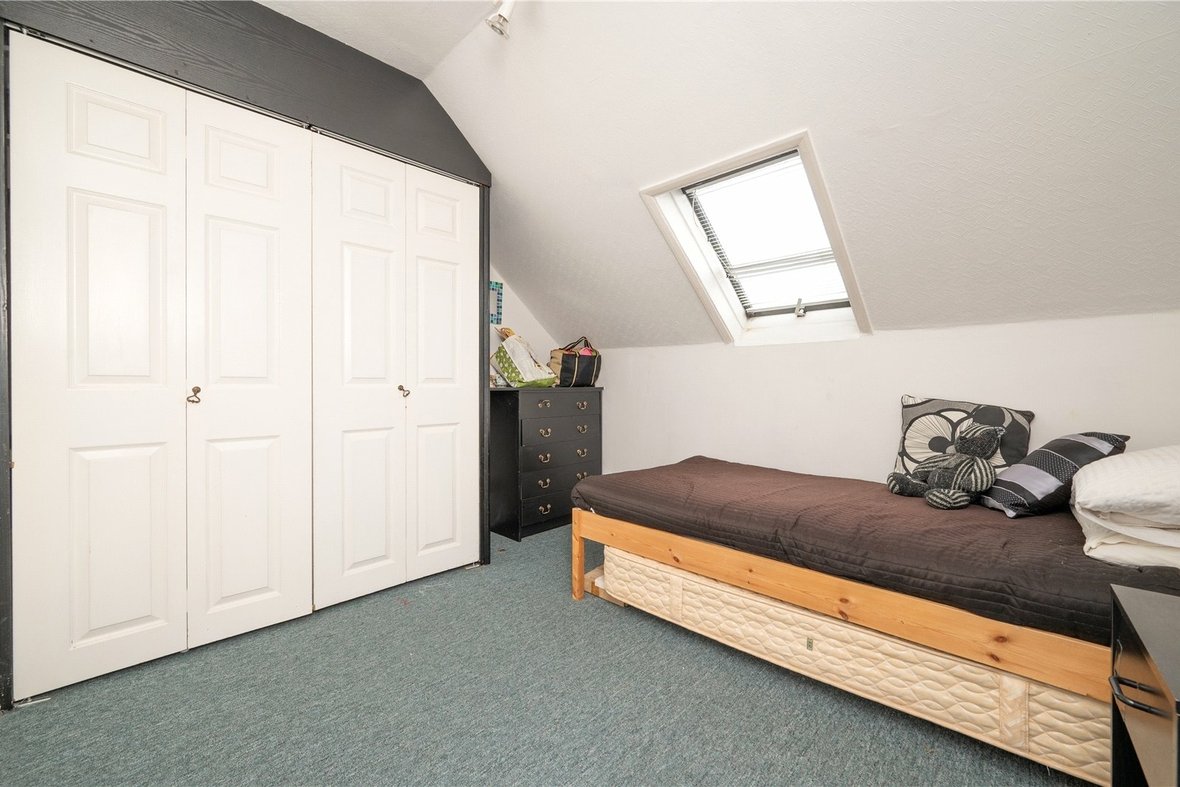 3 Bedroom House New InstructionHouse New Instruction in The Mall, Park Street, St. Albans - View 13 - Collinson Hall