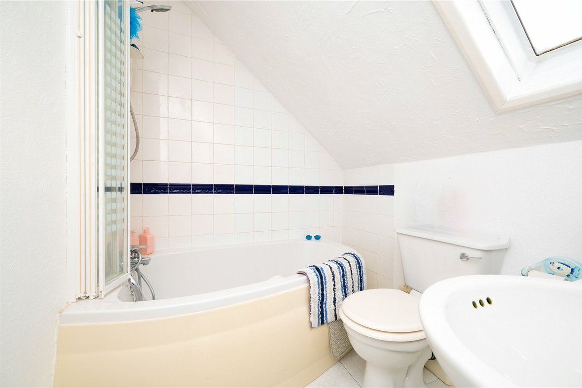 3 Bedroom House New InstructionHouse New Instruction in The Mall, Park Street, St. Albans - View 12 - Collinson Hall