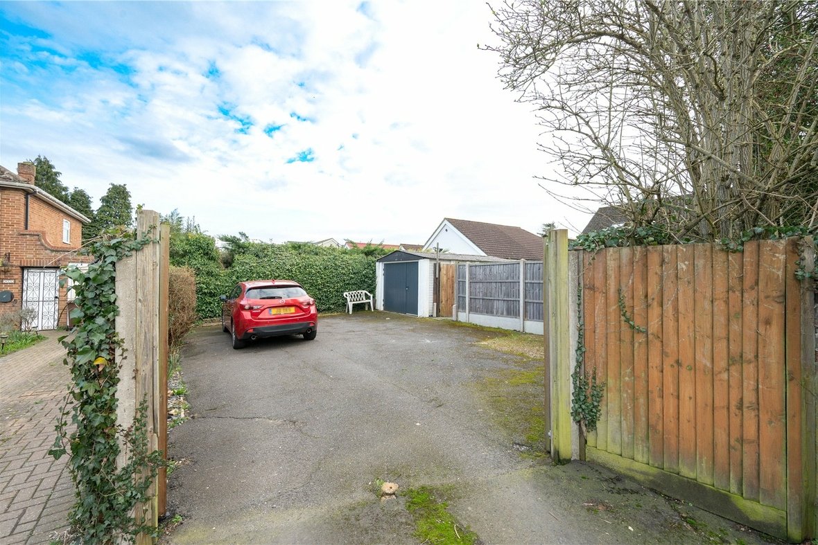 3 Bedroom House New InstructionHouse New Instruction in The Mall, Park Street, St. Albans - View 16 - Collinson Hall