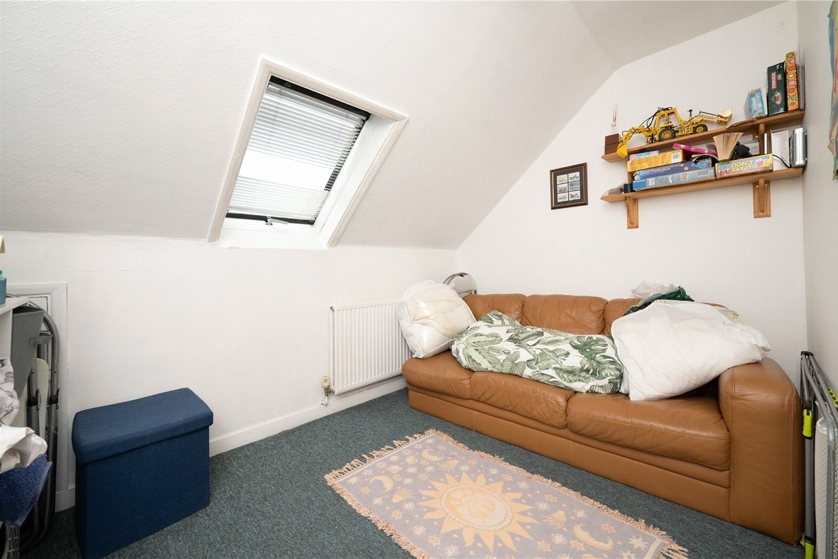 3 Bedroom House New InstructionHouse New Instruction in The Mall, Park Street, St. Albans - View 11 - Collinson Hall