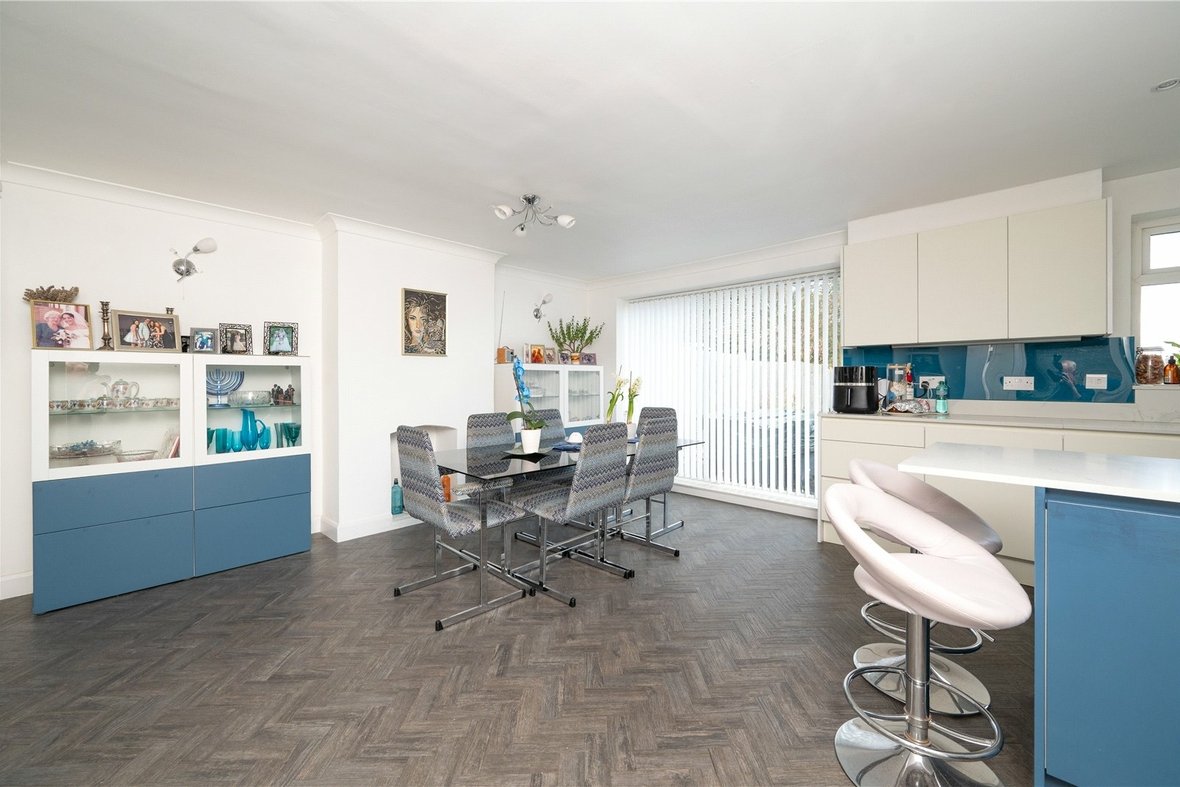 3 Bedroom House New InstructionHouse New Instruction in The Mall, Park Street, St. Albans - View 15 - Collinson Hall