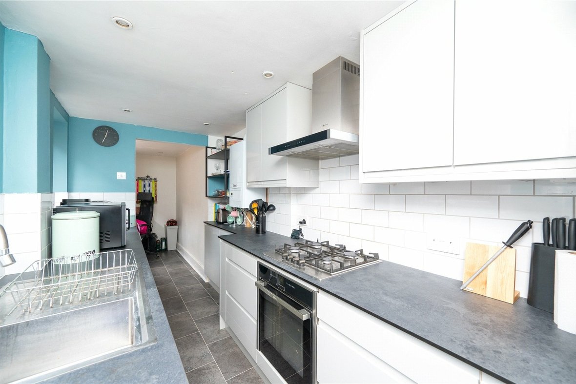 2 Bedroom House To LetHouse To Let in Bardwell Road, St. Albans, Hertfordshire - View 4 - Collinson Hall