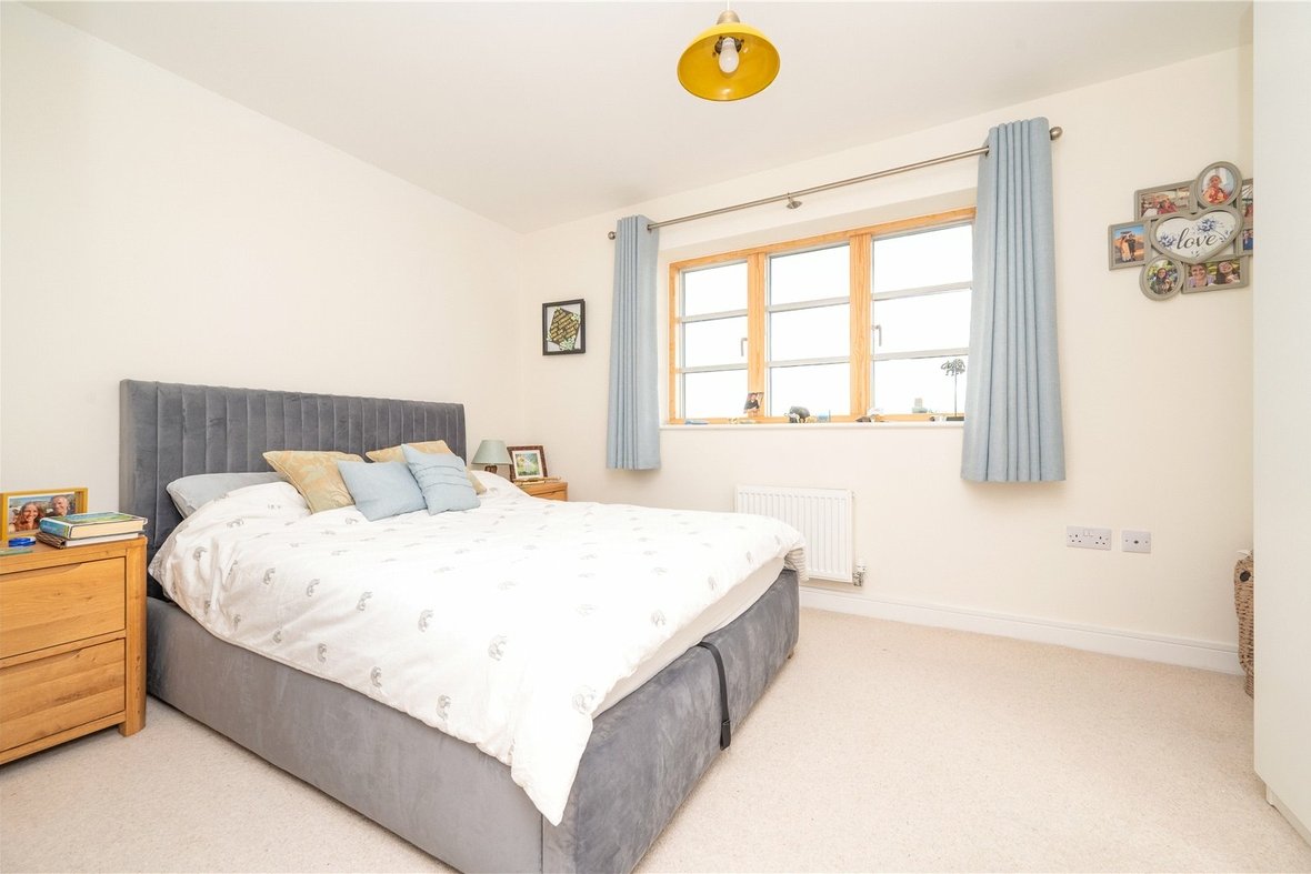 2 Bedroom  New Instruction New Instruction in Montague Close, Hatfield Road, St. Albans - View 4 - Collinson Hall