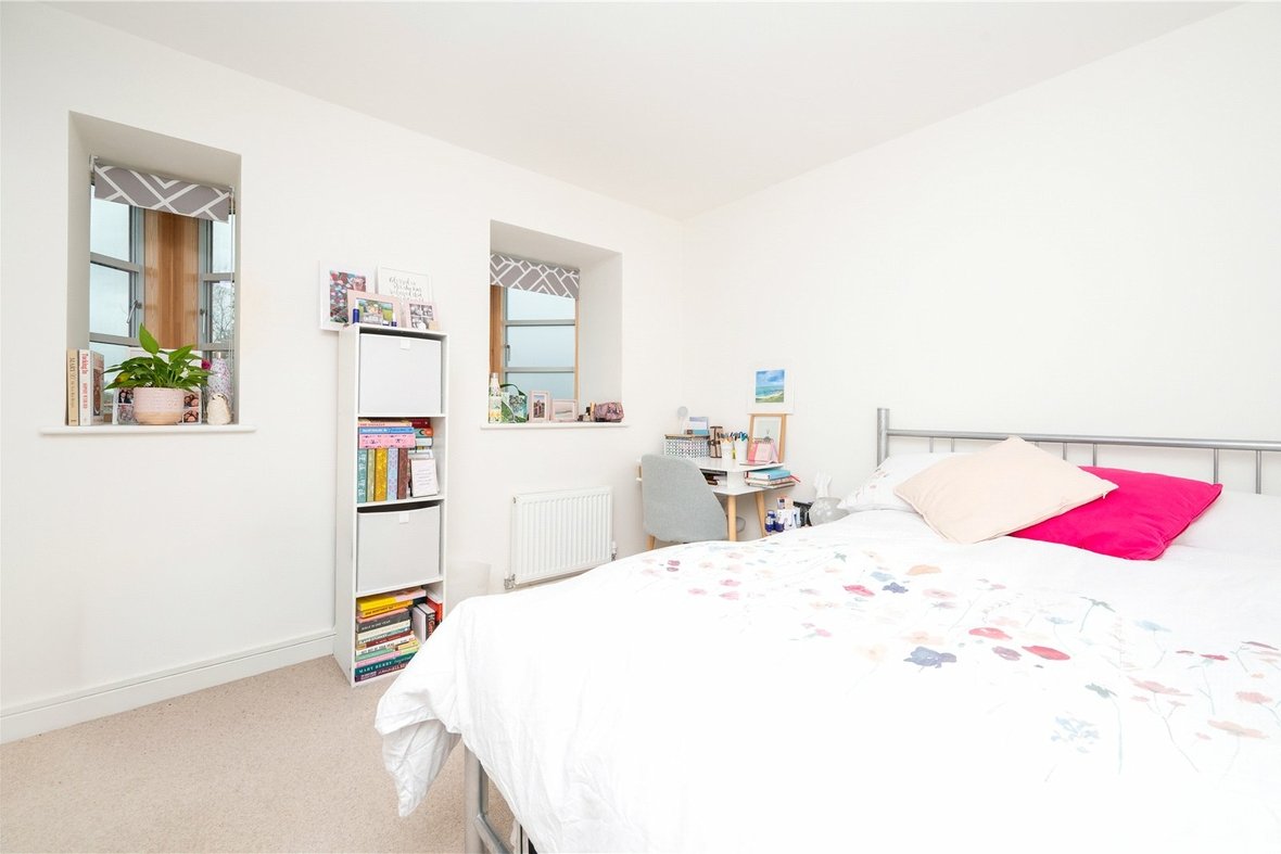 2 Bedroom  New Instruction New Instruction in Montague Close, Hatfield Road, St. Albans - View 6 - Collinson Hall