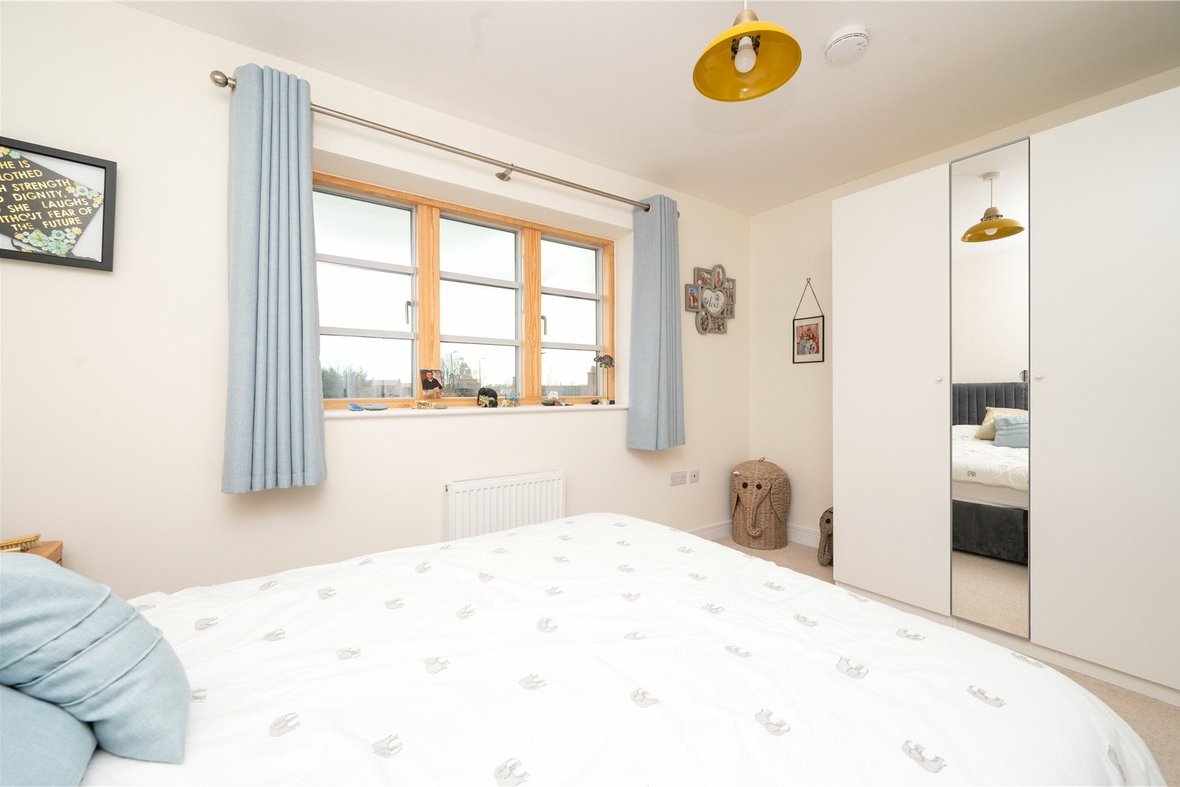 2 Bedroom  New Instruction New Instruction in Montague Close, Hatfield Road, St. Albans - View 10 - Collinson Hall