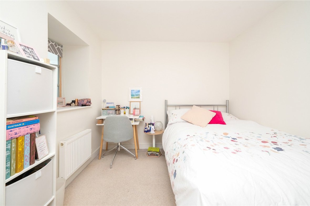 2 Bedroom  New Instruction New Instruction in Montague Close, Hatfield Road, St. Albans - View 13 - Collinson Hall
