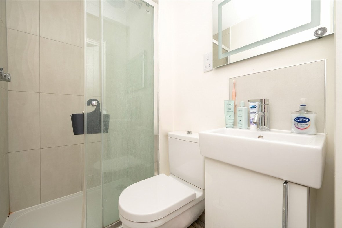 2 Bedroom  New Instruction New Instruction in Montague Close, Hatfield Road, St. Albans - View 5 - Collinson Hall