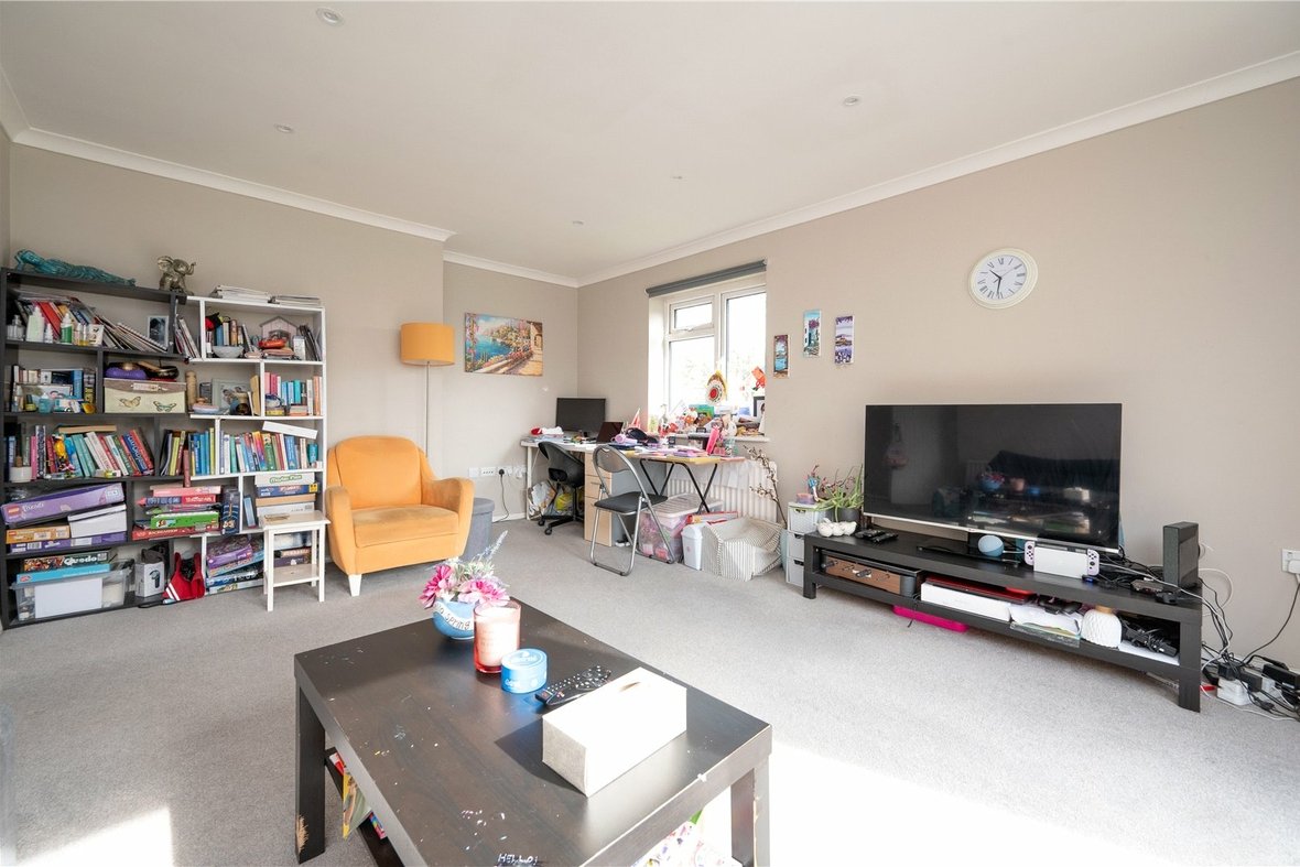 3 Bedroom Apartment New InstructionApartment New Instruction in Hughenden Road, St. Albans, Hertfordshire - View 11 - Collinson Hall