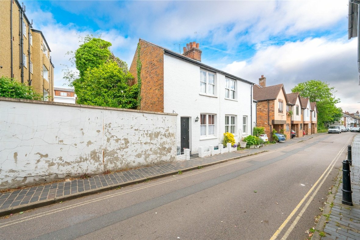 2 Bedroom House New InstructionHouse New Instruction in Sopwell Lane, St. Albans, Hertfordshire - View 9 - Collinson Hall