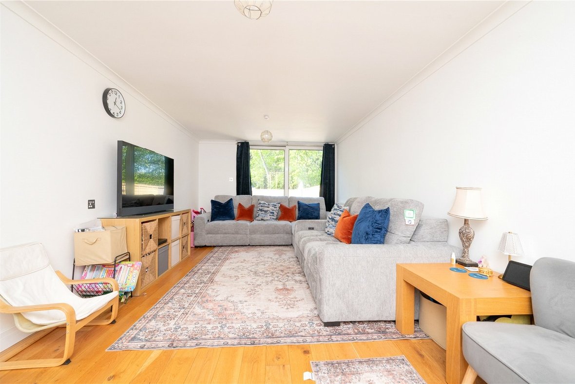 3 Bedroom House For SaleHouse For Sale in Canberra Close, St. Albans, Hertfordshire - View 11 - Collinson Hall