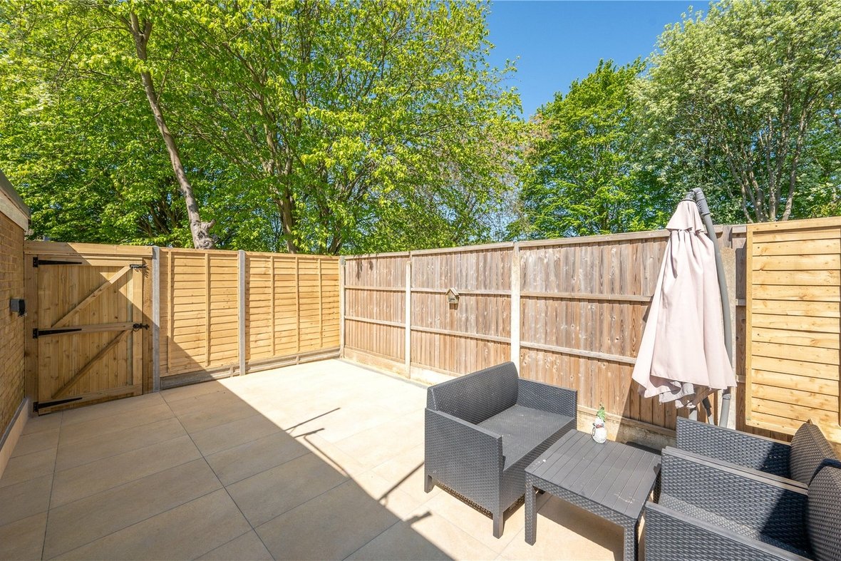 3 Bedroom House For SaleHouse For Sale in Canberra Close, St. Albans, Hertfordshire - View 6 - Collinson Hall