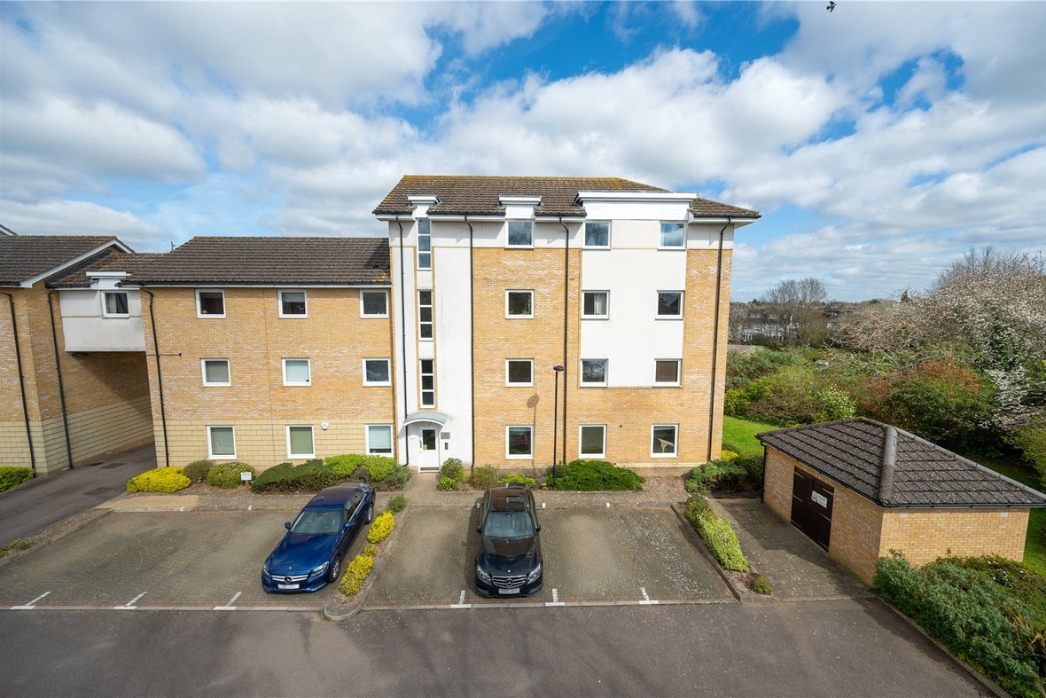 2 Bedroom Apartment New InstructionApartment New Instruction in Bakers Close, St. Albans, Hertfordshire - View 13 - Collinson Hall