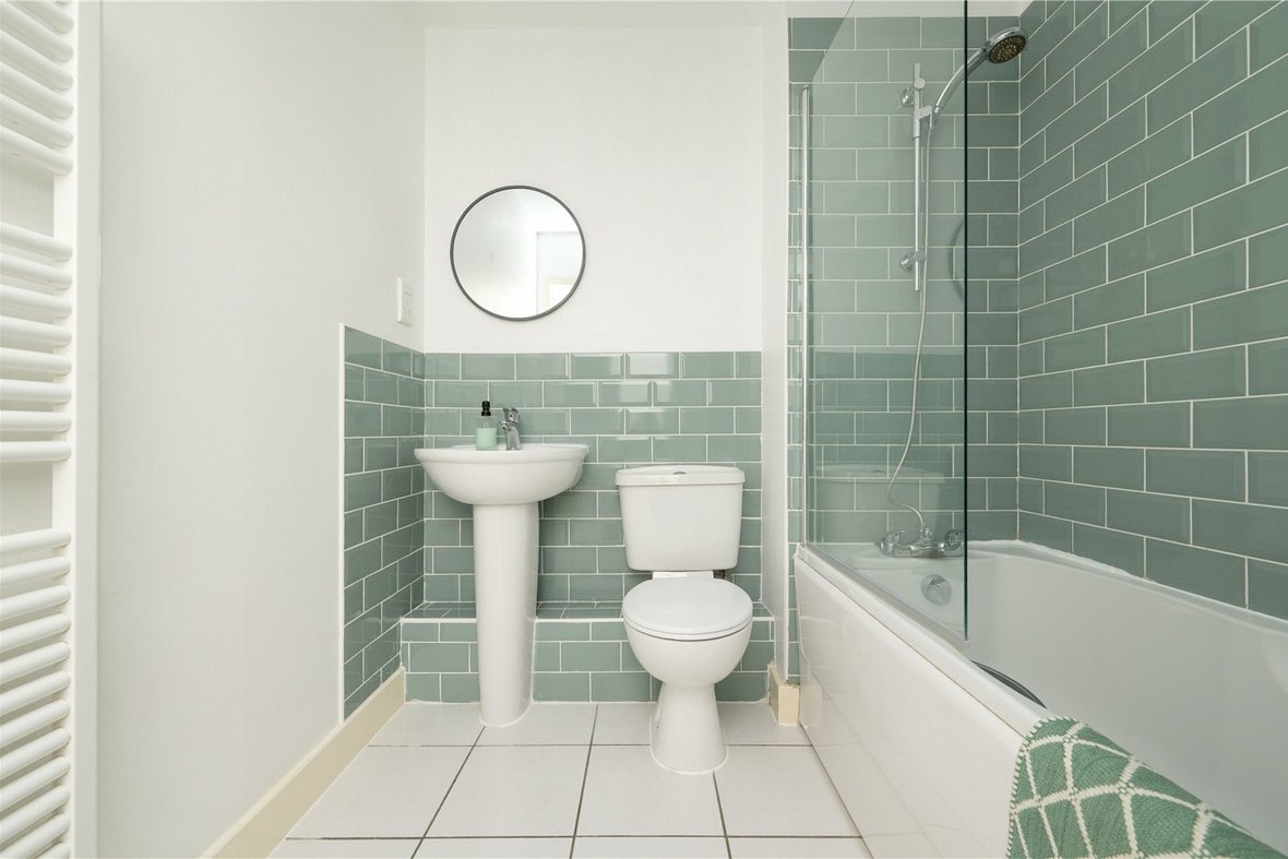 2 Bedroom Apartment New InstructionApartment New Instruction in Bakers Close, St. Albans, Hertfordshire - View 10 - Collinson Hall