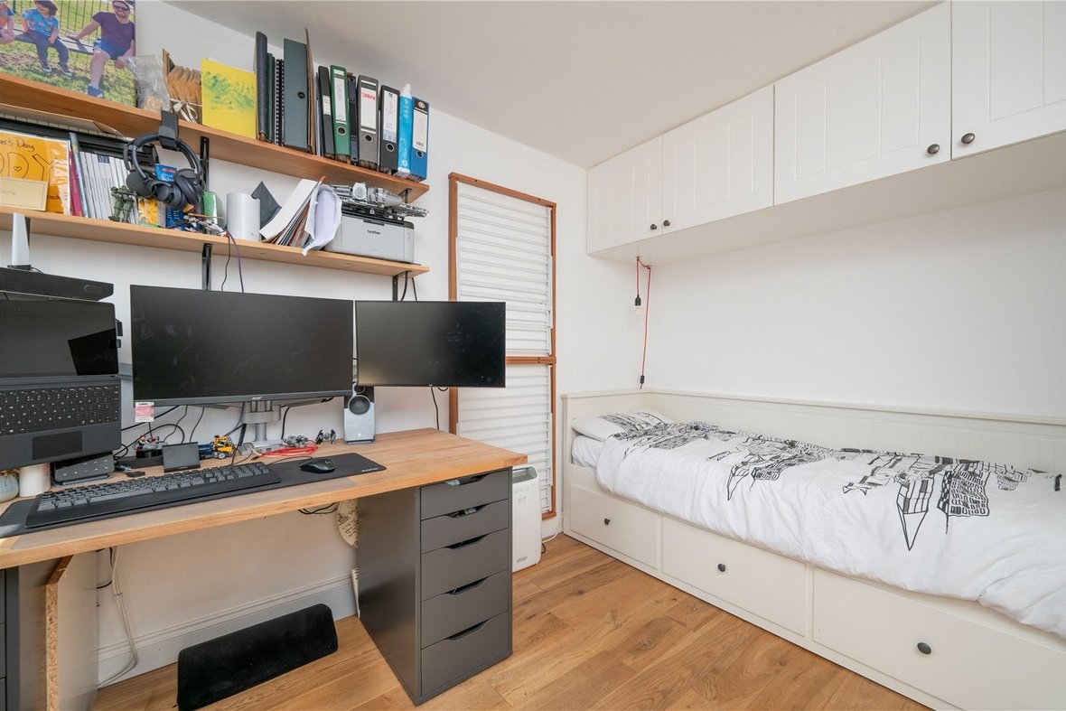 4 Bedroom House New InstructionHouse New Instruction in Buttermere Close, St Albans, Hertfordshire - View 14 - Collinson Hall