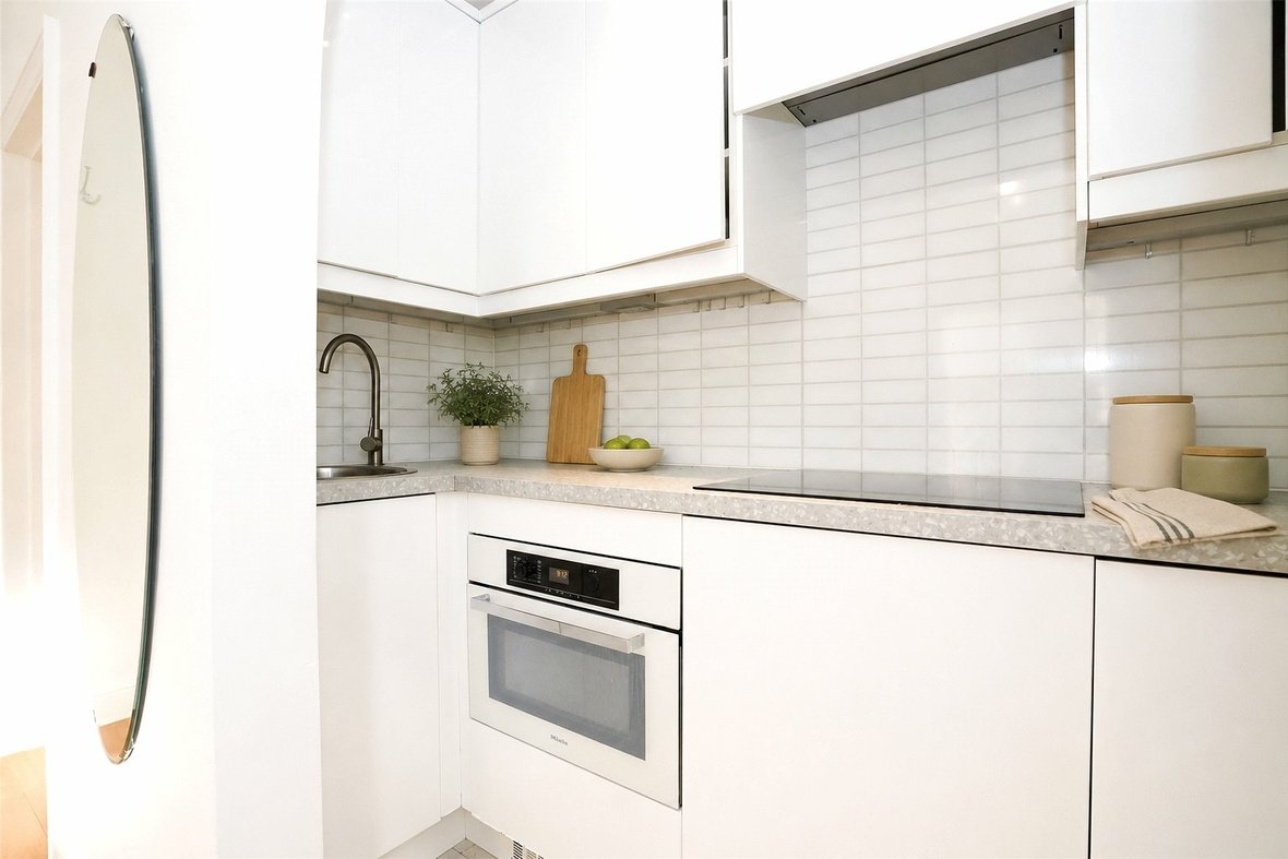 Apartment For Sale in Cambridge Road, St. Albans, Hertfordshire - View 2 - Collinson Hall