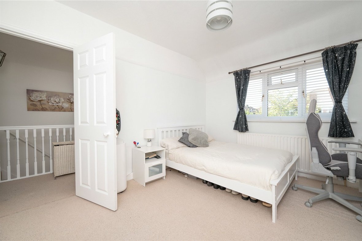 5 Bedroom House New InstructionHouse New Instruction in Aubrey Avenue, London Colney, St. Albans - View 12 - Collinson Hall