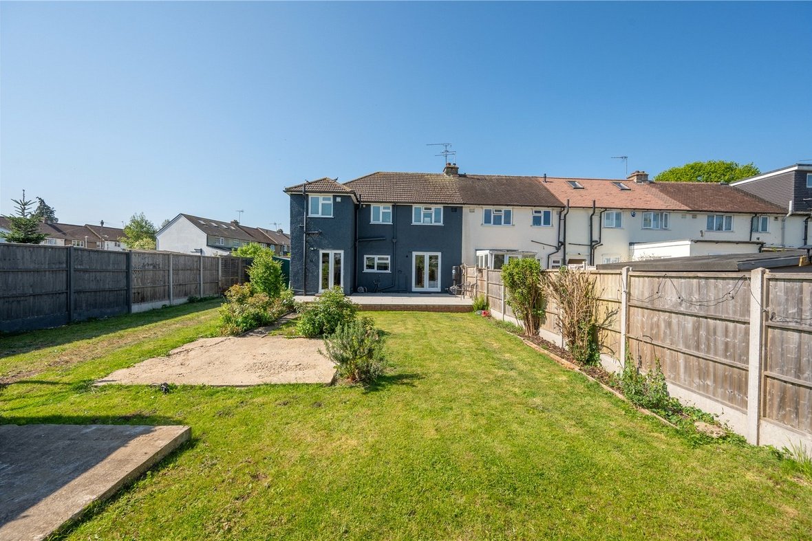 5 Bedroom House New InstructionHouse New Instruction in Aubrey Avenue, London Colney, St. Albans - View 15 - Collinson Hall