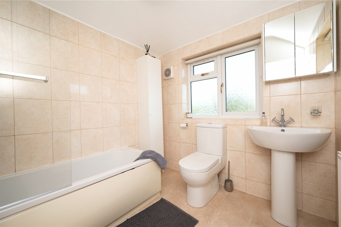 5 Bedroom House New InstructionHouse New Instruction in Aubrey Avenue, London Colney, St. Albans - View 10 - Collinson Hall