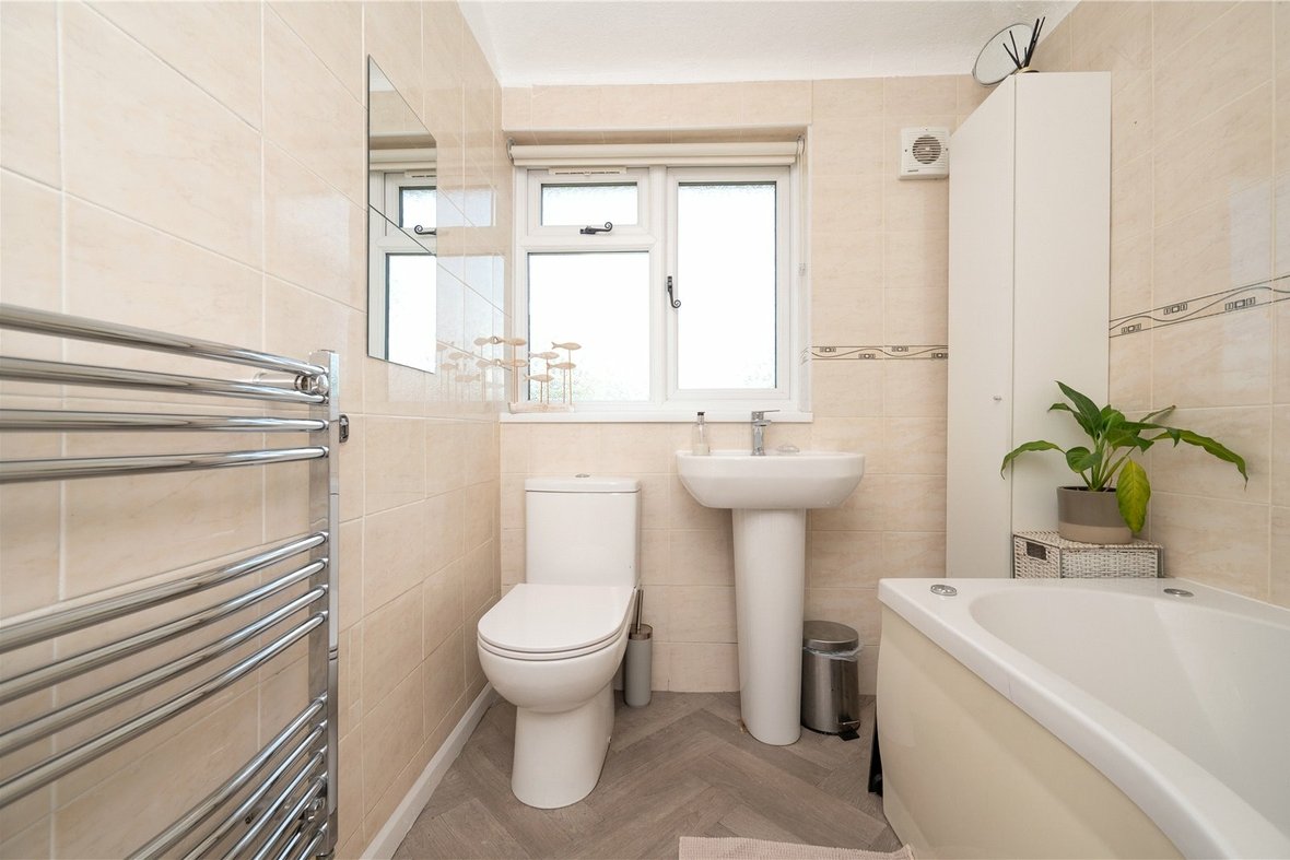 5 Bedroom House New InstructionHouse New Instruction in Aubrey Avenue, London Colney, St. Albans - View 14 - Collinson Hall