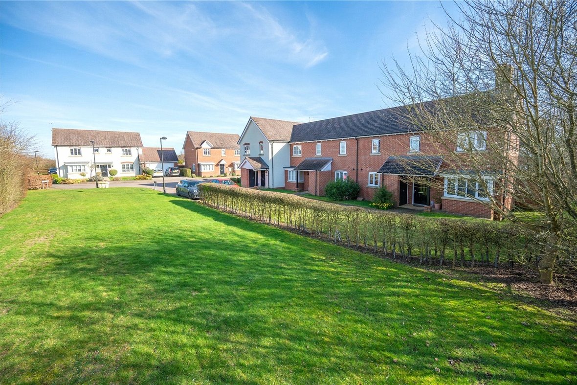 2 Bedroom House New InstructionHouse New Instruction in Pasture View, Oaklands Lane, Smallford - View 15 - Collinson Hall
