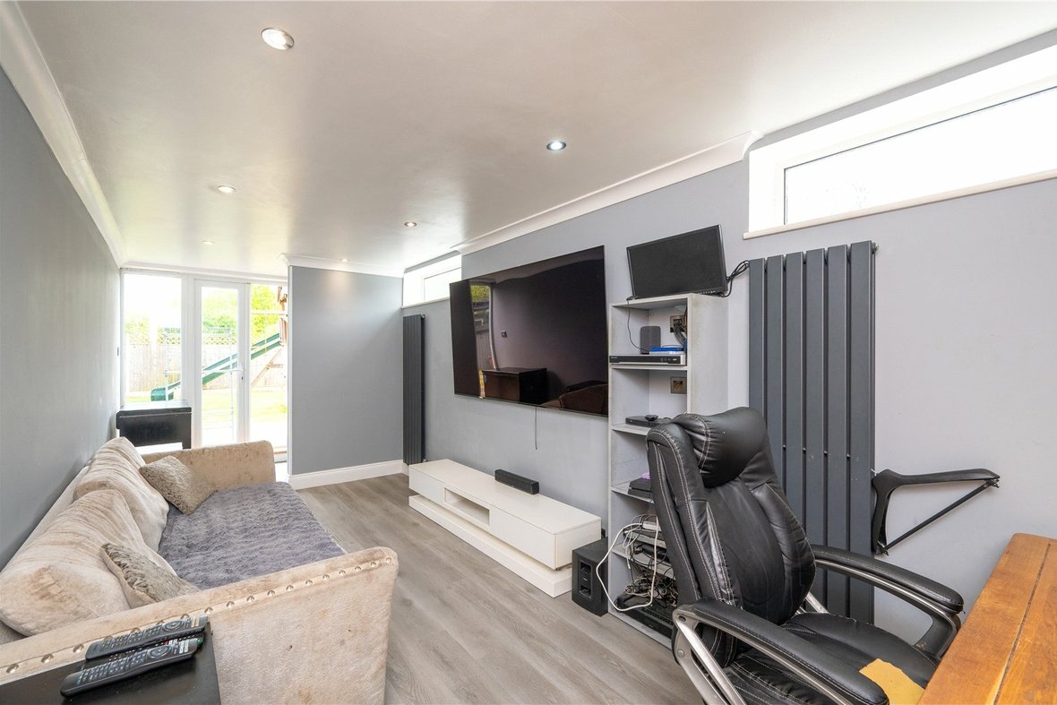 6 Bedroom House New InstructionHouse New Instruction in Maplefield, Park Street, St. Albans - View 15 - Collinson Hall