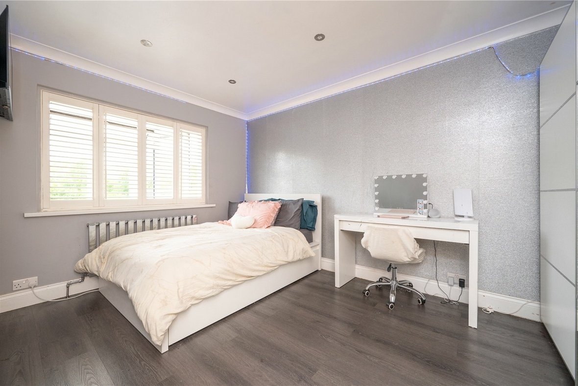 6 Bedroom House New InstructionHouse New Instruction in Maplefield, Park Street, St. Albans - View 8 - Collinson Hall