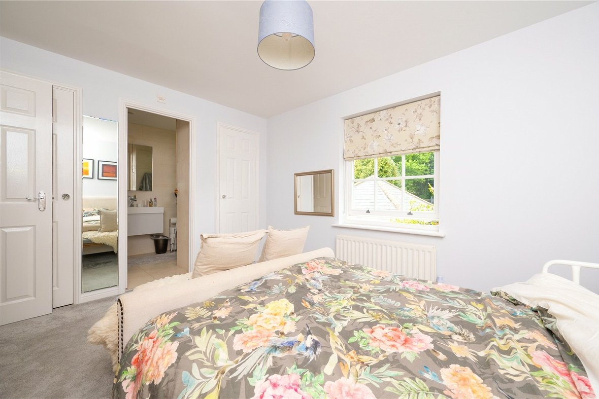 4 Bedroom House Sold Subject to ContractHouse Sold Subject to Contract in Goldsmith Way, St. Albans, Hertfordshire - View 6 - Collinson Hall