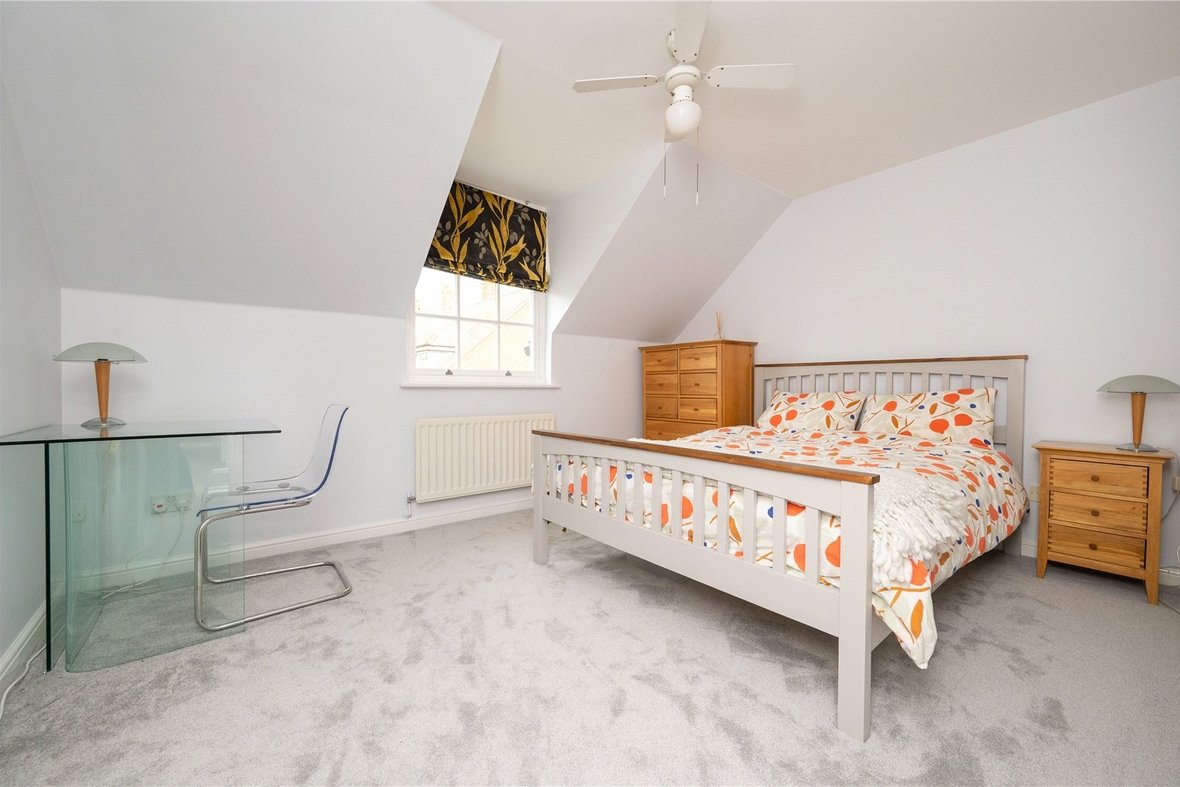 4 Bedroom House Sold Subject to ContractHouse Sold Subject to Contract in Goldsmith Way, St. Albans, Hertfordshire - View 8 - Collinson Hall