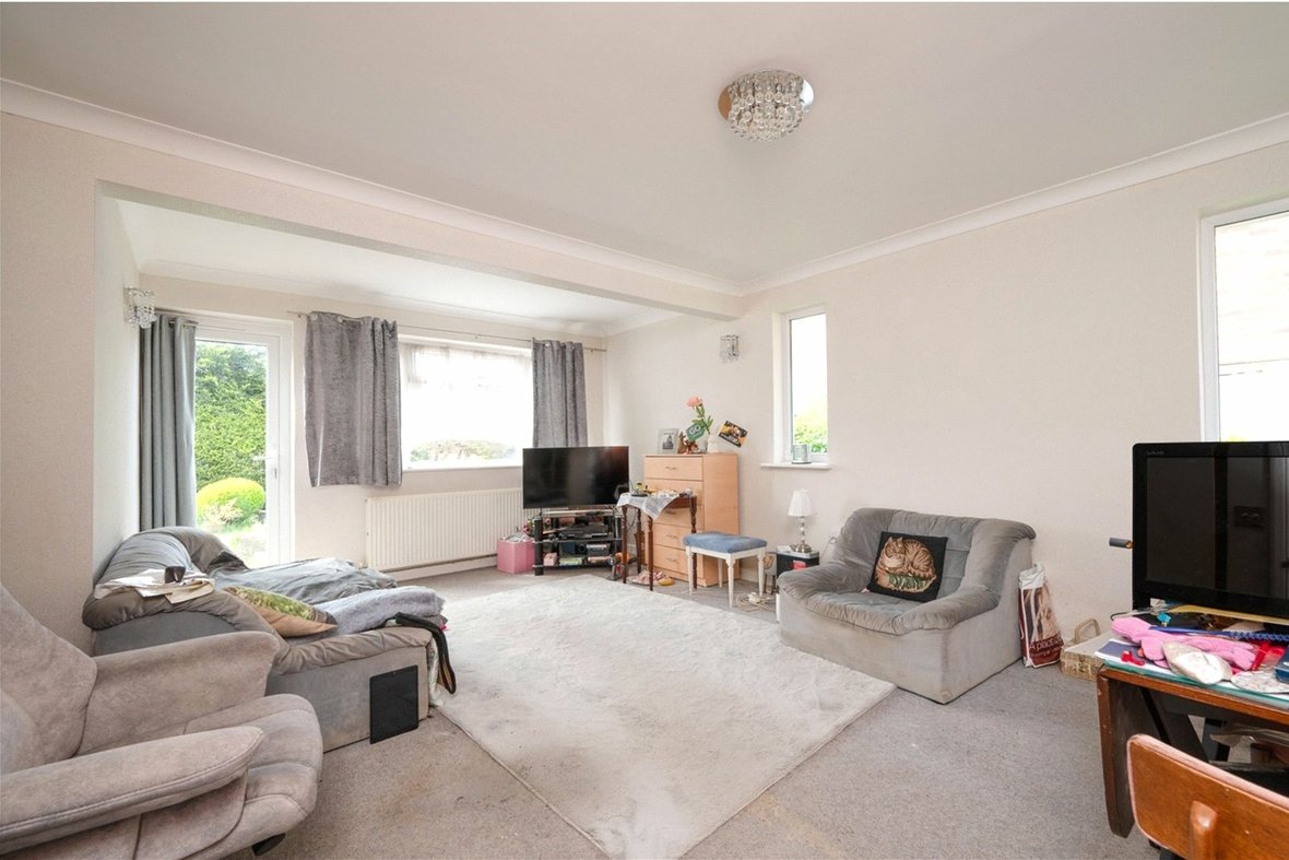 3 Bedroom Bungalow New InstructionBungalow New Instruction in The Uplands, Bricket Wood, St. Albans - View 4 - Collinson Hall